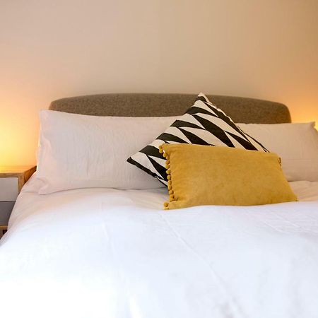 Fowey Landing Apartment Bagian luar foto
